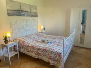 Lovely apartment for 4 guests with WIFI, pool, patio, pets allowed and panoramic view - Image 3