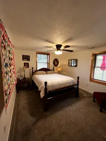 Lovely cabin on 136acre, 13 Miles from North Asheville.  6 miles from BR Parkway - Image 4