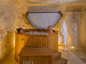 Maison troglodyte de charme avec salle de jeux et spa à Vouvray - Image 3