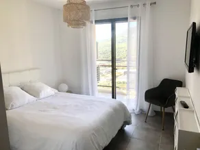 T2 41 m² Avec Terrasse Panoramique et Parking Privé - Image 4