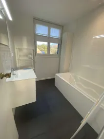 Grande Maison Rénovée 3* à Bénodet, Jardin Clos, Salle de Jeux, Parking, Wifi, Terrasse, 4 chambres - Image 3