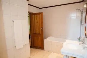 Gorillas Volcanoes Hotel - Image 4