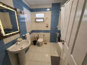 Stylish and luxurious apartment - Image 2