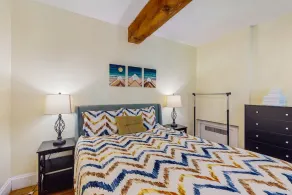 Welcoming studio w/ full kitchen, futon, partial AC - close to skiing & hiking - Image 5
