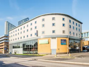 Travelodge London Ilford - Image 5