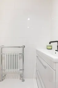 Family King Suites with Free Parking & Garden - Image 4