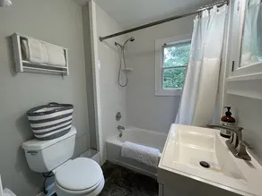 Paddle board? Beach Sunsets? Fine dining? Vineyards? This is the ideal getaway. - Image 2