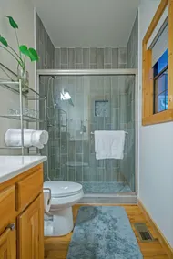 Cabin near wineries, hiking, fishing, kayaking, antiquing and more.. - Image 3