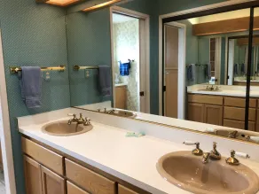 Beachfront home directly across from beach & park! Close to everything! - Image 2