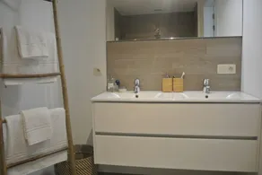 DUE CAMERE DA LETTO APPT. TERRAZZA. HOTEL SERVICE. PARCHEGGIO GRATUITO. 8 KLM da Gand - Image 3