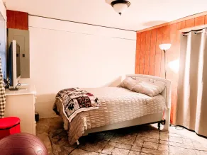 Muskie-Lounge River Retreat! Secluded getaway. - Image 5
