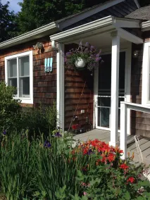 Sweet Southold Beach Cottage<br>North Fork Bay View Rénové avec goût - Image 5