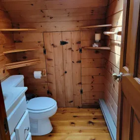 Cozy log cabin in Lake Community.  - Image 5