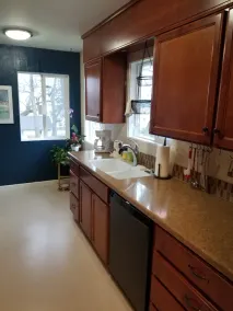 Bright 2bd/1ba main level of home, partial water view, close to old town. - Image 2