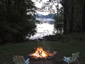 Haus am See mit 2 Schlafzimmern und Privatsphäre! Wunderschöne Aussicht und zahlreiche Annehmlichkeiten ... - Image 2
