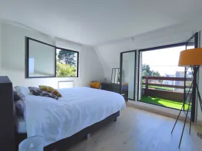 Maison Bord de Mer, Dans un Écrin de Verdure - Image 5