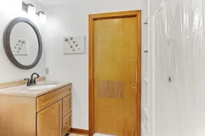 Cozy Cape Cod House - Stroll or Bike the Canal - Image 3