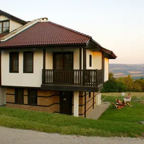 Family/couples or escape holiday/rural retreat with beautiful mountain views - Image 4