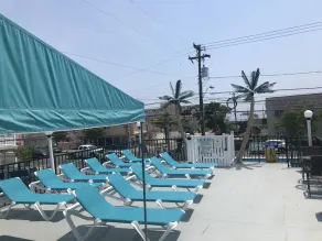 Surfcomber Motel - Image 5