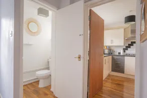 7 beds, perfect for contractors or large groups, free wi-fi - Image 2