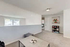 Cozy, spacious family home w/ Arcade! 5 mins from Beach! - Image 2
