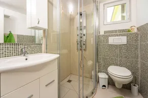 Greenhouse Adria: up to 10 people. - Image 3