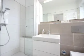 Absolute top location with sea view, balcony, W-Lan, top equipped - Image 2