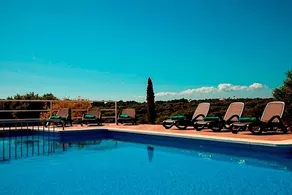 Neue zeitgenössische Villa, privater Pool, Klimaanlage, WLAN, Freeview und Ruhe! - Image 5