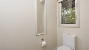 Holiday accommodation in Shoal Bay - Image 5