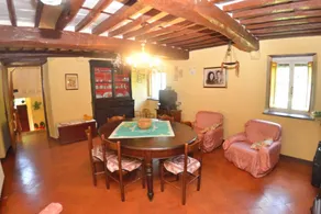 Gorgeous Cottage in Pescaglia With Swimming Pool - Image 5