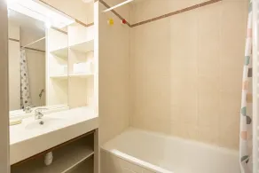 GuestReady - Appartement Cours du Médoc - Image 2