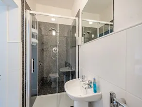 7 bedroom accommodation in Portpatrick - Image 3