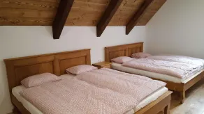 Casa vacanze con eleganti mobili in legno - Image 4