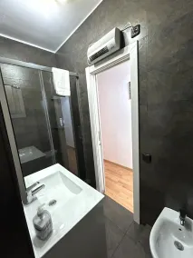 OFFRE 2019- APPARTEMENT DANS UN QUARTIER TRÈS CALME ET BIEN SERVI !! - Image 3