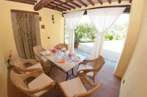 Landhaus in Pescaglia mit 3 Schlafzimmern 6 Schlafplätzen - Image 2