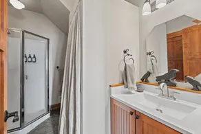 Sweet Private Leavenworth River Front Cabin with Fast WiFi & hot tub- Sleeps 6. - Image 3