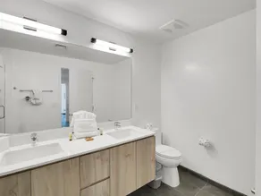 Global Luxury Suites at Downtown Phoenix - Image 4