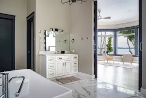 Luxury resort like cottage on southern Georgian Bay - Image 3