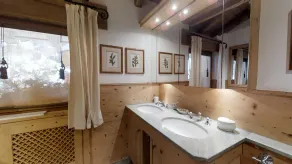 Bellissimo appartamento mansardatato di 5 locali arredato con gusto e stile con - Image 3