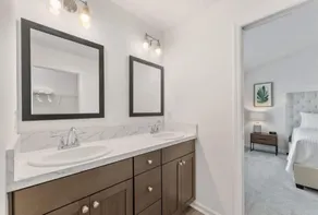 561l Stunning Home, Pool Access, Garage Parking! - Image 4