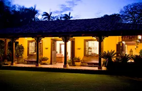 Luxury Tropical Nature Surrounded Retreat - Image 5