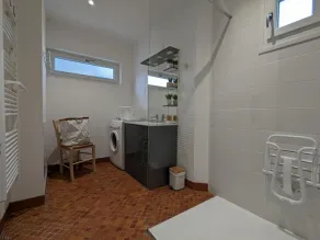 Single-story house with wifi and pets allowed, private garden and terrace - Image 2