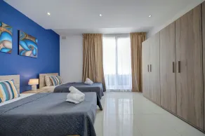 Sliema Sunny 3-bedroom Penthouse With Jacuzzi - Image 5