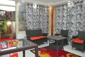 Luxury Garden Apartment - 5 min from the beach - Image 5