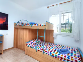 Fin lejlighed for 5 gæster med WIFI, TV, terrasse og kæledyr tilladt - Image 3