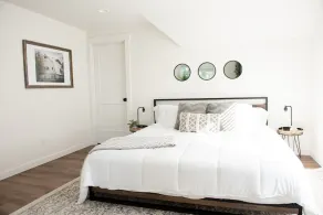 Skagit Valley Farmhouse Loft. Wide Open Spaces and Stunning Balcony Views! - Image 4