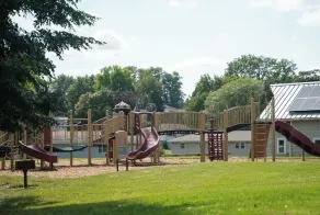 The Parkview House. Hot Tub, Arcade & Park! - Image 2