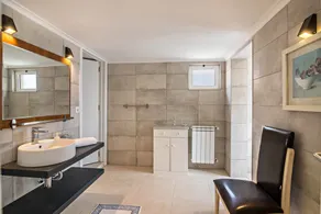 Mel de Flor Apartment with Sea View, Shared Infinity Pool, Garden & Wi-Fi - Image 3