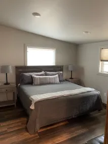 Remodeled Private Waterfront Cottage, Pet Friendly, with dock in Osage Beach! - Image 4