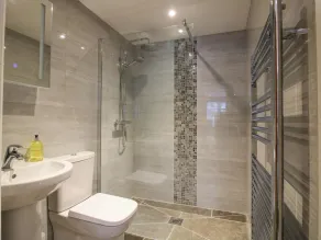 10 Bridge Street - Image 2